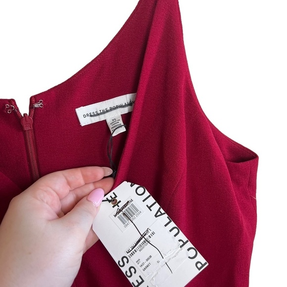 DRESS THE POPULATION | Iris Garnet Red Maxi Dress Sleeveless V Neck Slit - Picture 6 of 7